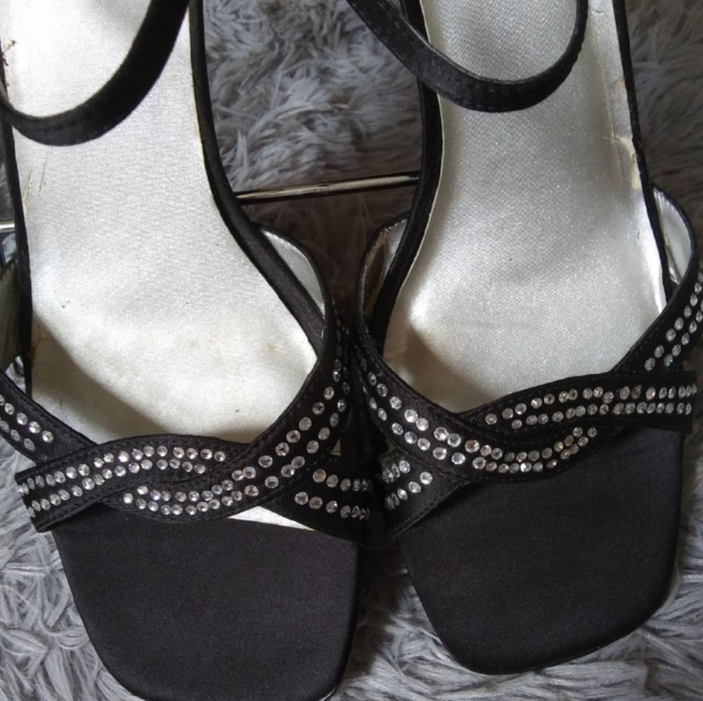 Kirsten Moden Black Braided strappy heels